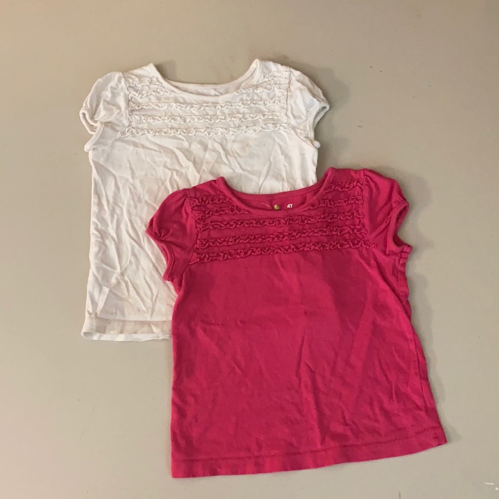 Girl’s 4T ruffled collar tshirt set